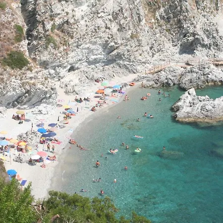 Casa Cobalto - Lascio Tutto Vivo A *